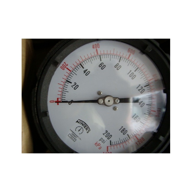 WINTERS GAUGE 4 1/2" DIAL 1/4 NPT RANGE 0-200 PSI