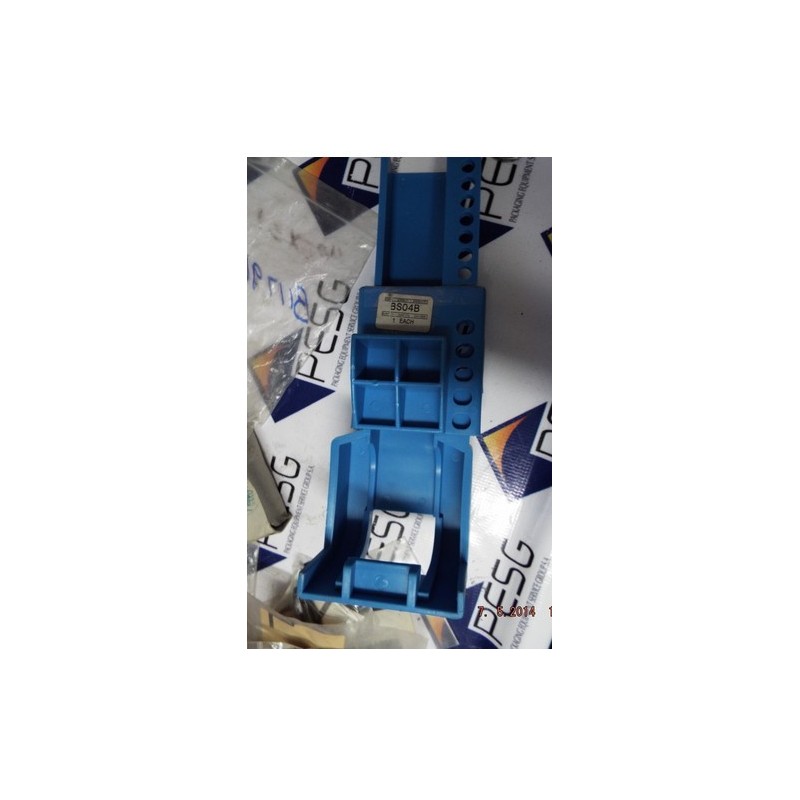 NORTH SAFETY BLUE BUTTERFLY VALVE LOCKOUT BS04B 