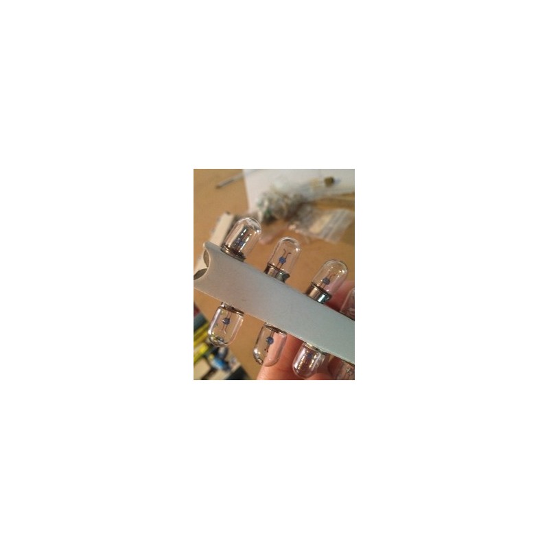 SYLVANIA MINIATURE LAMP 44 CODE 334590
