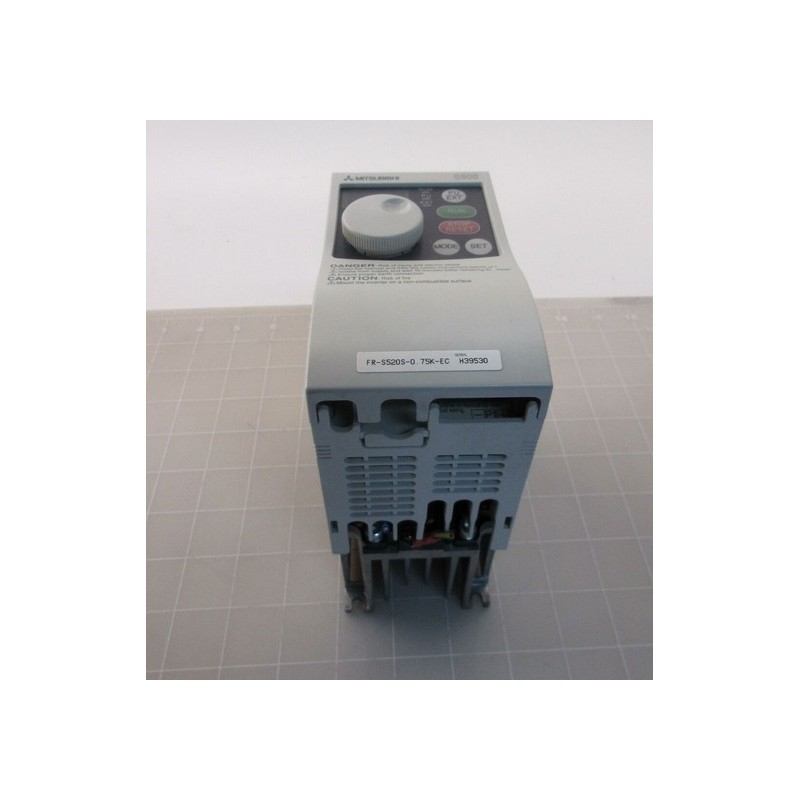 MITSUBISHI DRIVE INVERTER FR-S520S-0