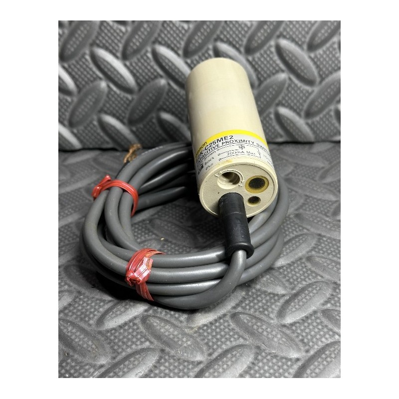 OMRON E2K-C25ME2 CAPACITIVE PROXIMITY
